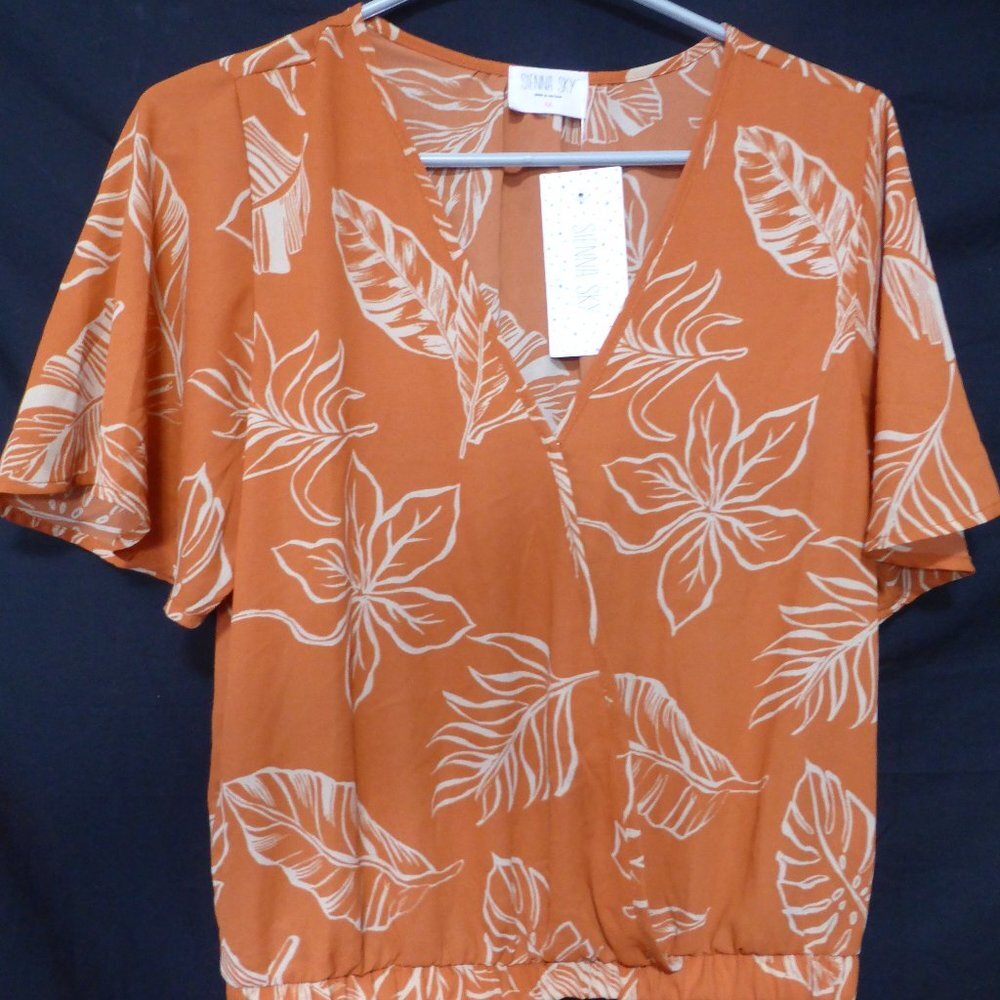 SIENNA SKY, m, medium, orange top with leaf print